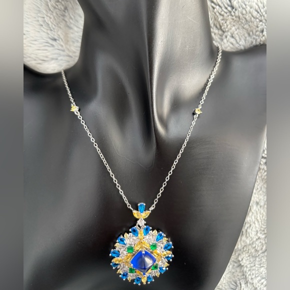 Glamorous cubic zirconia necklace - Picture 4 of 10